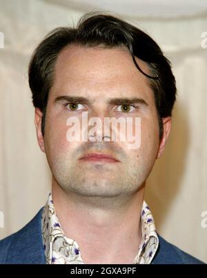 Jimmy Carr fotografierte bei den Ankünften für Hell's Kitchen, die in Bricklane gedreht wurde. Stockfoto