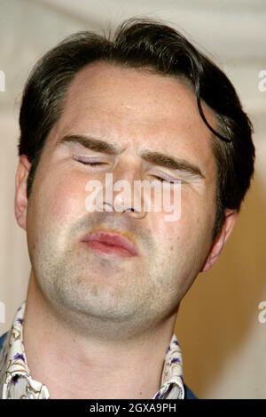 Jimmy Carr fotografierte bei den Ankünften für Hell's Kitchen, die in Bricklane gedreht wurde. Stockfoto