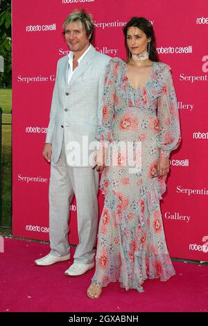 Simon und Yasmin Le Bon bei der Serpentine Gallery Summer Party, Hyde Park, London. Stockfoto