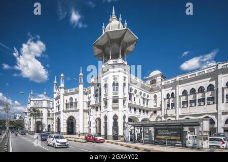, - 29. Aug 2019: Das schöne Gebäude des Kuala Lumpur Bahnhofs in Kuala Lumpur, Malaysia Stockfoto