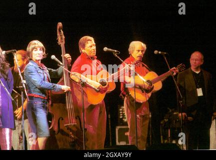 A Mighty Wind treten im QE Theater in Vancouver auf. Stockfoto