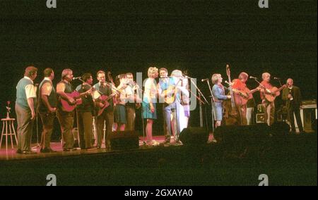 A Mighty Wind treten im QE Theater in Vancouver auf. Stockfoto