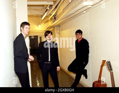 Die Futureheads bei einer Instore-Plattenunterzeichnung und Live-Performance im HMV, Newcastle. Stockfoto