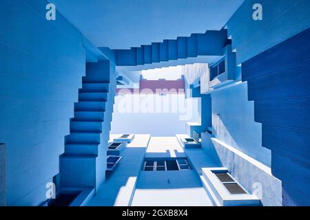 Geometrische Designs. Die rote Wand, La Manzanera. Calpe, Spanien Stockfoto