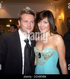 Nicky Byrne und seine Frau Georgina Ahern beim Benefizessen für Keith O Neill, der kürzlich im Alter von 28 Jahren aufgrund einer Verletzung aus dem Fußball ausscheiden musste. (The Burlington Hotel, Dublin, Irland) Stockfoto