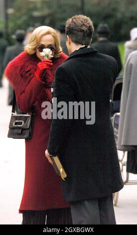 Frances O'Connor und Sam Rockwell am Set von 'Picadilly Jim in London. Stockfoto