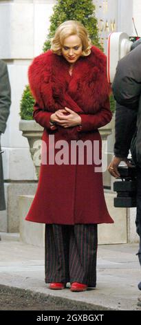 Frances O'Connor und Sam Rockwell am Set von 'Picadilly Jim in London. Stockfoto