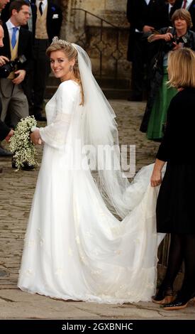 Laura Parker Bowles kommt in der St. Cyriac's Church an. Stockfoto