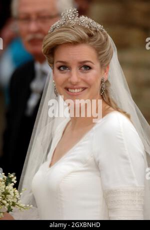 Laura Parker Bowles kommt in der St. Cyriac's Church an. Stockfoto