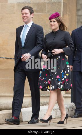 Jack Brooksbank und Prinzessin Eugenie nehmen am 01. April 2018 am Ostersonntag in der St. George's Chapel in Windsor Teil. Stockfoto