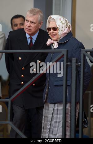 Königin Elizabeth II. Und Prinz Andrew, Herzog von York, nehmen am 11. Mai 2018 an der Royal Windsor Horse Show Teil Stockfoto
