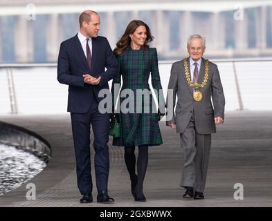 Prinz William, Herzog von Cambridge und Catherine, Herzogin von Cambridge, in einem schartannen Alexander McQueen-Kleid, eröffnen am 29. Januar 2019 offiziell das Victoria and Albert Museum in Dundee, Schottland. Stockfoto