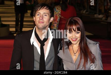 Ian 'H' Watkins und Lisa Scott Lee bei der Weltpremiere von Music and Lyrics am 5. Februar 2007 im Odeon Leicester Square, London. Anwar Hussein/EMPICS Entertainment Stockfoto