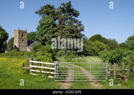 St. Peter's Church auf dem Viking Way in Normanby le Wold, Lincolnshire Wolds AONB, Lincolnshire Stockfoto