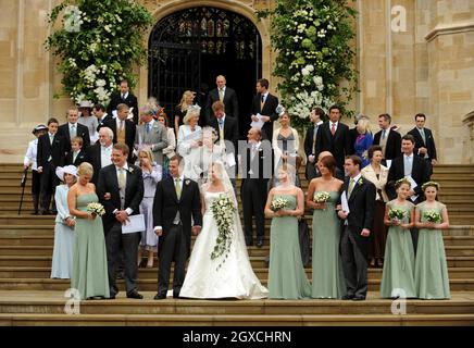 Peter Phillips und Autumn Kelly verlassen die St. George's Chapel nach ihrer Hochzeitszeremonie im Windor Castle, Windsor. Stockfoto