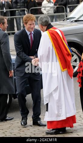 Prinz Harry kommt bei den Children of Courage Awards 2008 der Frau in der Wesminster Abbey im Zentrum von London an. Stockfoto