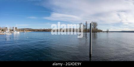 Landschaft von Ticino aus Verbano See, geschossen im Winter Licht in Angera, Verbano, Varese, Lombardei, Italien Stockfoto