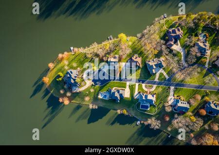 Draufsicht auf ein Wohnviertel an einem See in der Nähe Georgetown im Zentrum von Kentucky Stockfoto