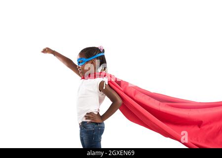 Kind wirkt wie ein tapferer Held, die Welt zu retten Stockfoto