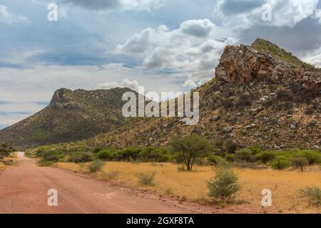 Berglandschaft am Omaruru River in der Erongo Region Von Zentral-Namibia Stockfoto