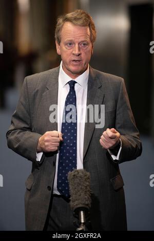 Manchester, England, Großbritannien. Oktober 2021. IM BILD: Die britische Innenministerin RT Priti Patel hält ihre Rede vor der Konferenz. Szenen während der Konferenz der Konservativen Partei #CPC21. Quelle: Colin Fisher/Alamy Live News Stockfoto