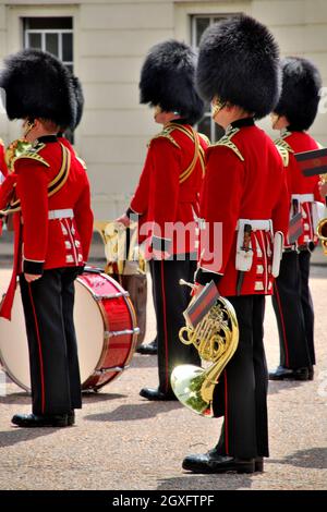 Changing the Guard Parade, Buckingham Palace, London, Großbritannien Stockfoto