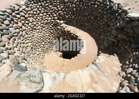 Cantalloc Aquädukt in Nazca oder Nazca Stadt, Spiral oder Kreis Aquädukte oder Brunnen, Peru, Inka Architektur und Kultur Stockfoto