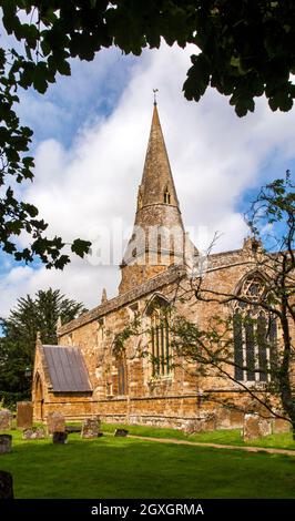 Großbritannien, England, Oxfordshire, Banbury, Broughton, Kirche der Heiligen Jungfrau Maria Stockfoto