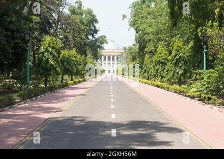 Raj Bhavan, bekannt als Government House, die offizielle Residenz des Gouverneurs von Westbengalen, befindet sich in Kalkutta, der Hauptstadt des indischen Bundesstaates Westbengalen Stockfoto