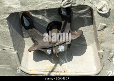 Schneckenschiff für Holzrutscher auf einer Werft in Kamtschatka Stockfoto
