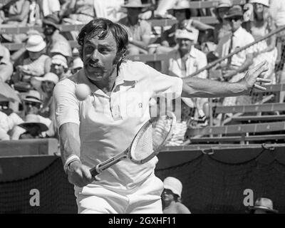 John Newcombe, Australian Open 1976, Halbfinale, Kooyong Lawn Tennis Club, 26. Dez. 1975 - 4. Jan.1976, Melbourne. Stockfoto