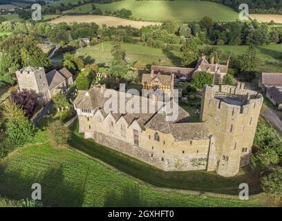 Stokesay Schloss und Kirche, Shropshire, Großbritannien Stockfoto