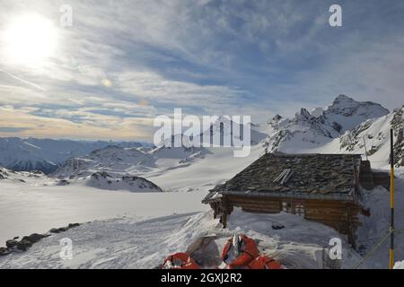 Winter Berge wunderschöne Panoramasicht auf frisch schneebedeckten Alpen Französisch Stockfoto