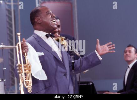 Louis Armstrong um 1970 Quelle: Ralph Dominguez/MediaPunch Stockfoto