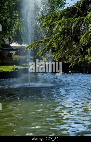 Guss eines Brunnens in der Villa Comunale von Benevento Stockfoto