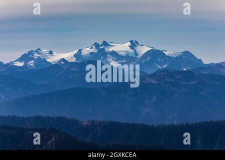 Blick auf den Mount Olympus vom Hindernispunkt des Olympic National Park, Washington State, USA Stockfoto