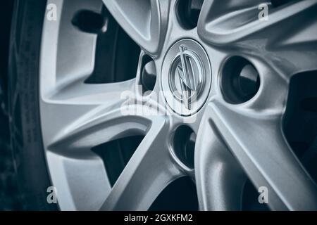 Opel Corsa Leichtmetallfelgen Stockfoto