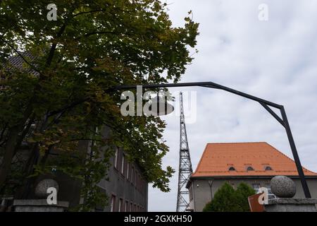 Gliwice, Polen - 25. September 2021. Gliwice Funkturm und Sender. Hier inszenierte die deutsche SS einen polnischen Angriff, der später als Rechtfertigung benutzt wurde Stockfoto