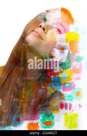 Paintographie. Ein Porträt einer eleganten Frau kombiniert mit einem ausdrucksstarken Gemälde Stockfoto