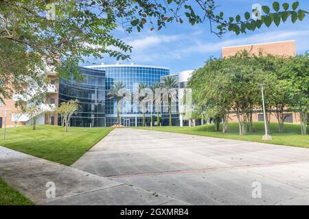 ORLANDO, FL, USA SEPT 21: Gebäude der UCF Teaching Academy am 21. September 2021 an der University of Central Florida in Orlando, Florida. Stockfoto