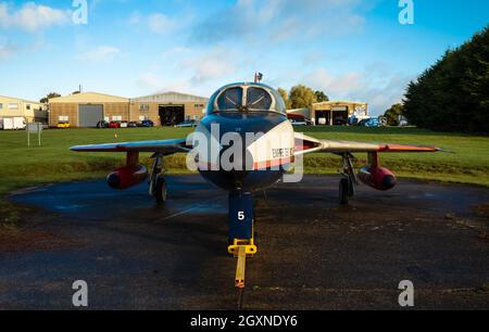 Vorderansicht des zurückgezogenen Düsenjägers Hawker Hunter Stockfoto