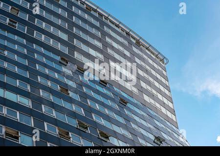 Schildfassade, Schild, Anhang zum Gasometer B-Gebäude, Simmers, Wien, Österreich Stockfoto