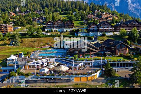 Thermalbad im Ferien- und Kurort Ovronnaz, Ovronnaz, Wallis, Schweiz Stockfoto