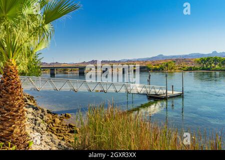 Laughlin, NV, USA – 27. August 2021: Rampe und Bootsanlegestelle im Riverside Resort Park von Don Laughlin am Colorado River in Laughlin, Nevada Stockfoto