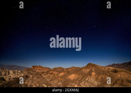 Blick vom Zabriskie Point auf Big Dipper und Polaris Star, Death Valley National Park, Kalifornien, USA Stockfoto