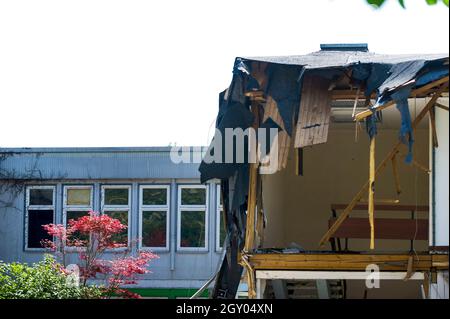 Abreißarbeiten eines Bürogebäudes, Deutschland Stockfoto