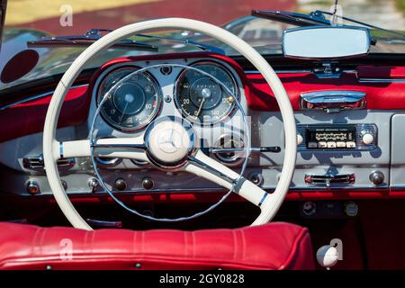 1959 Mercedes Benz 190 SL Lenkrad und Armaturenbrett Stockfoto