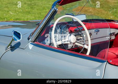 1959 Mercedes Benz 190 SL Lenkrad und Armaturenbrett Stockfoto