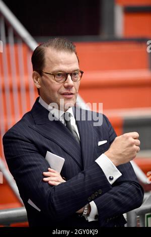 Prinz Daniel besucht die Behrn Arena, eine Eishockeyhalle in Orebro, Schweden, am 6. Oktober 2021. Das Kronprinzessin-Paar ist auf einem eintägigen Besuch in Orebro. Foto: Pontus Lundahl / TT-Code 10050 Stockfoto