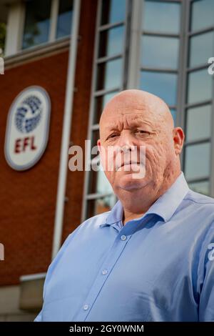 David Baldwin, Chief Executive der English Football League (EFL), posiert für ein Porträt vor dem EFL-Gebäude in Preston, Lancashire, Großbritannien Stockfoto